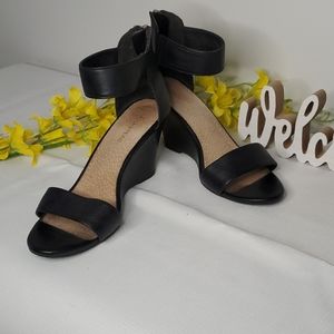Open toe wedge w/ ankle strap